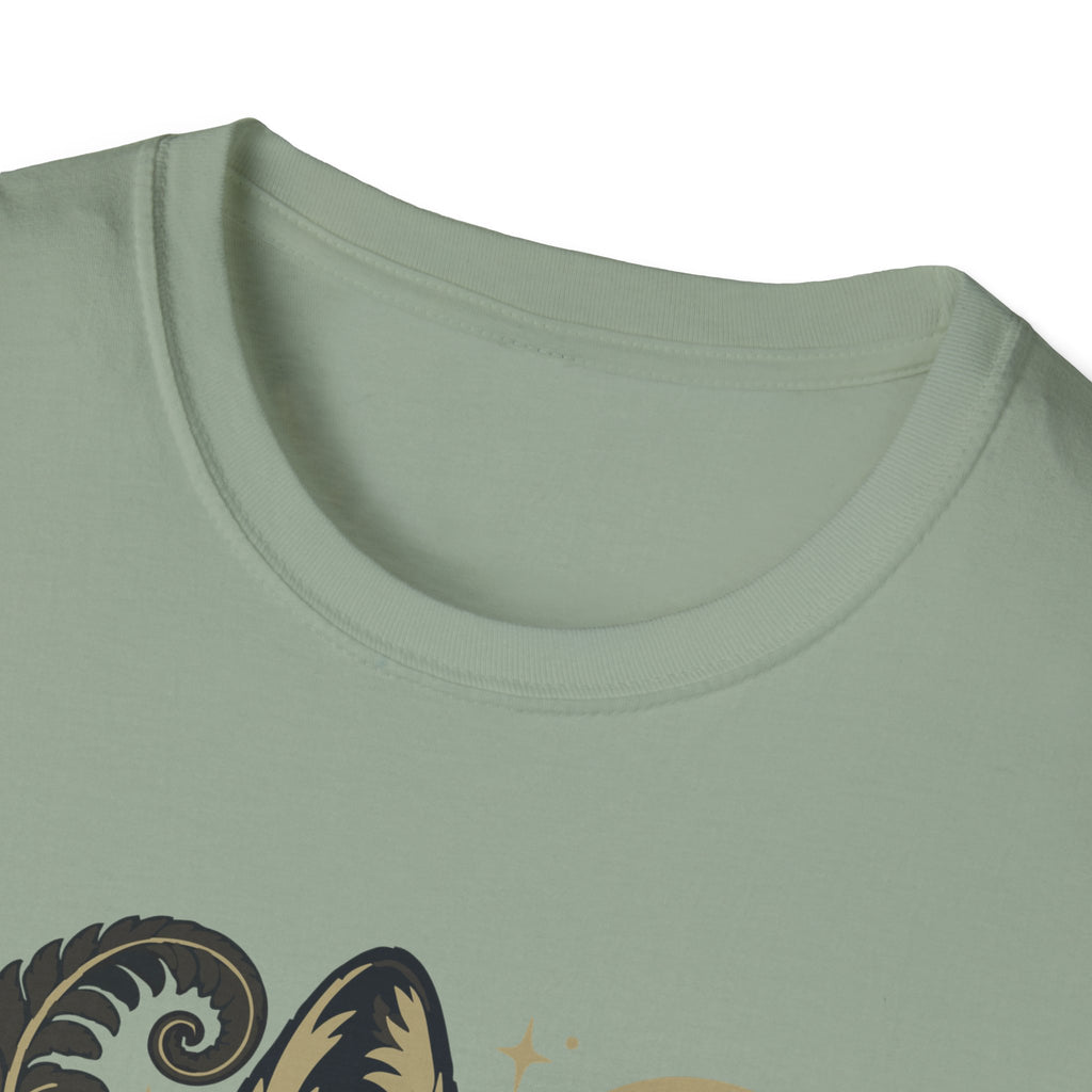 Moonlit Wolf Tee – Everyday Softstyle