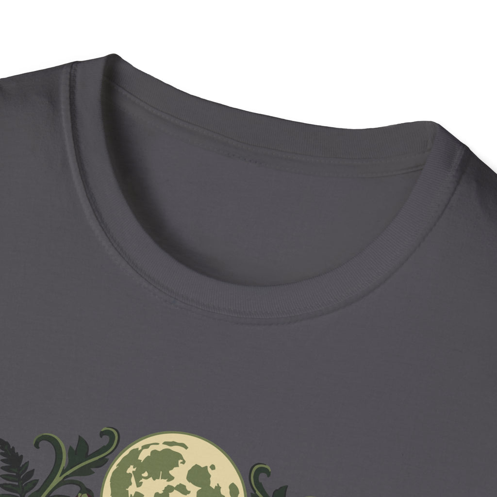 Luna Moth Moon Tee – Everyday Softstyle