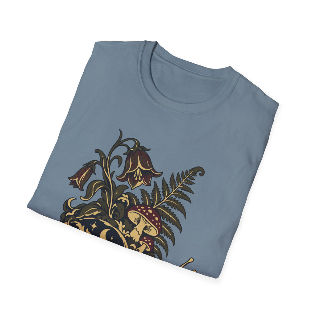 Night Garden Snail Tee – Everyday Softstyle