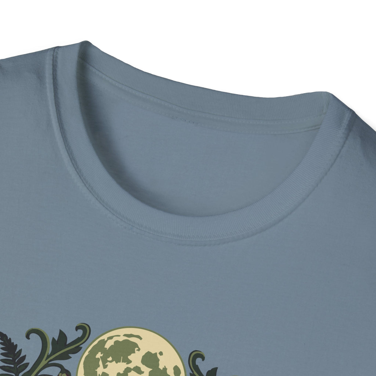 Luna Moth Moon Tee – Everyday Softstyle