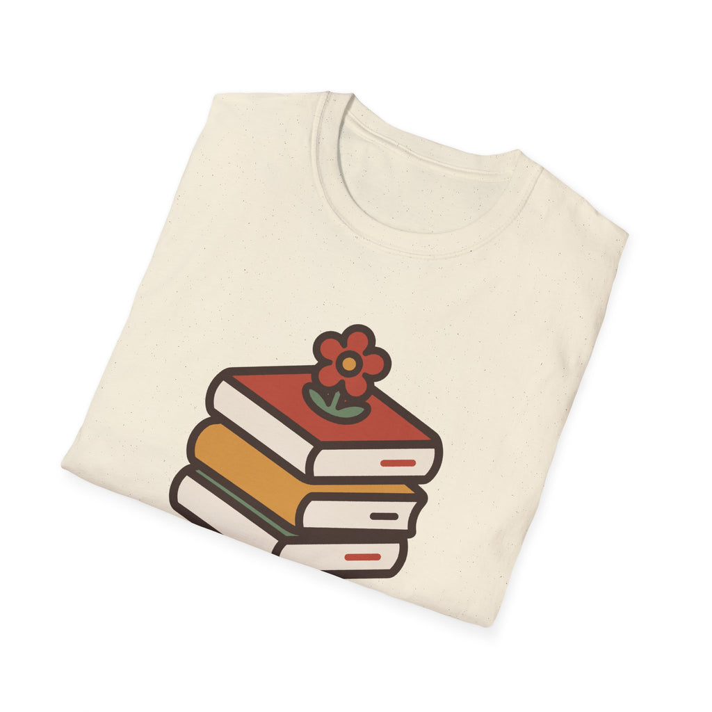 Bookish Mama Tee – Everyday Softstyle