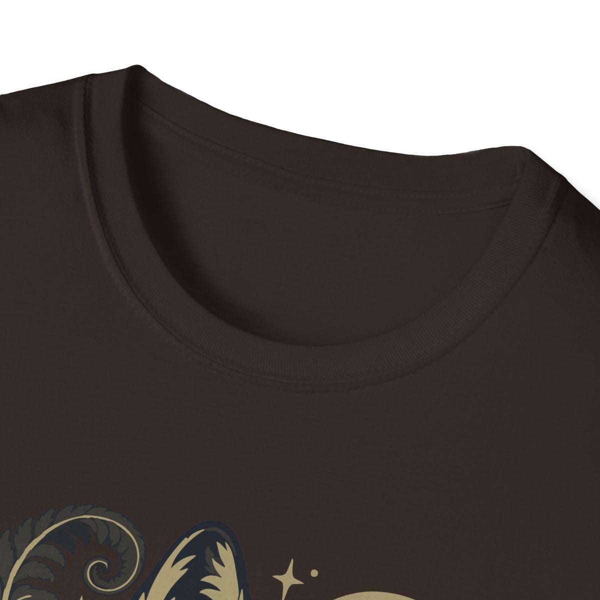 Moonlit Wolf Tee – Everyday Softstyle