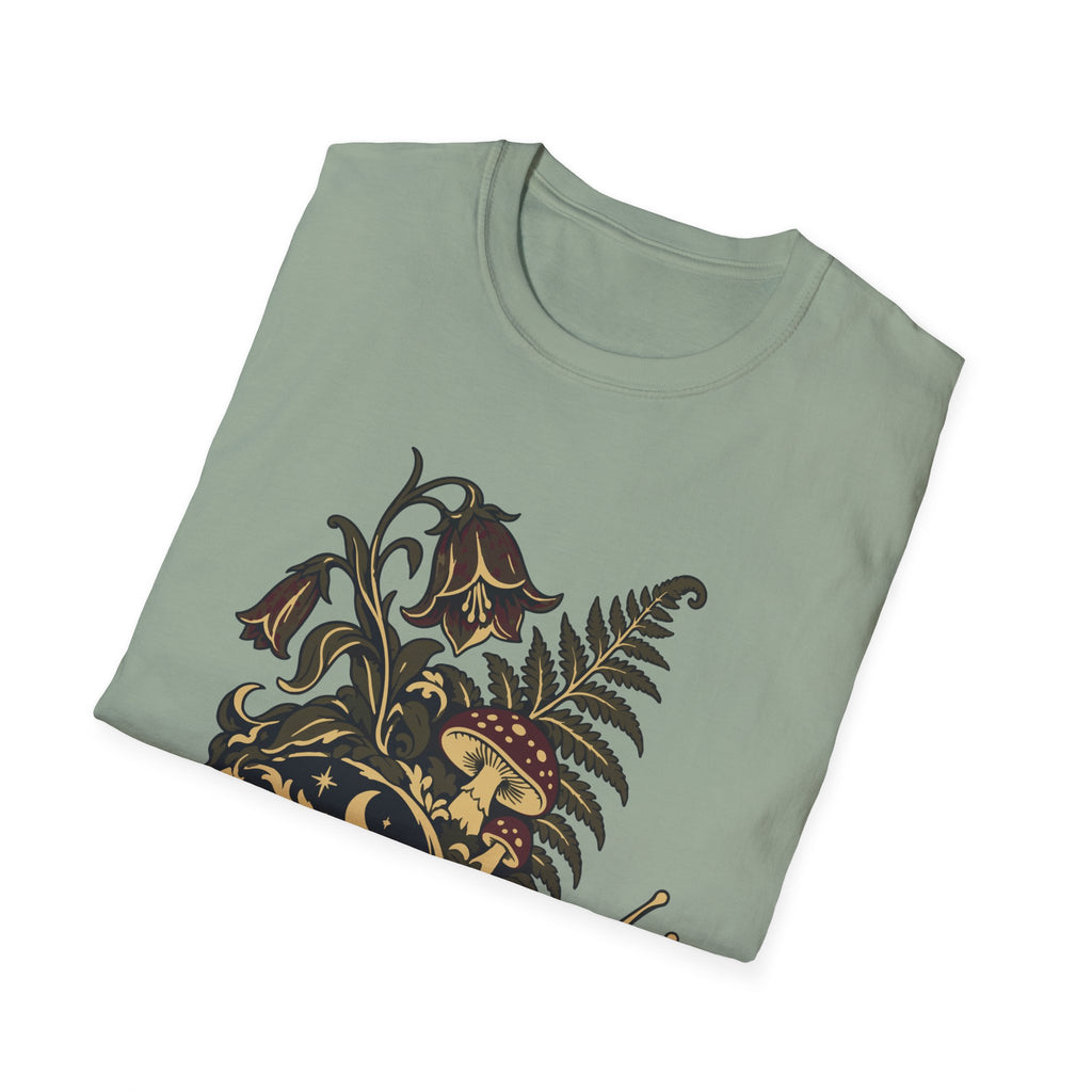 Night Garden Snail Tee – Everyday Softstyle